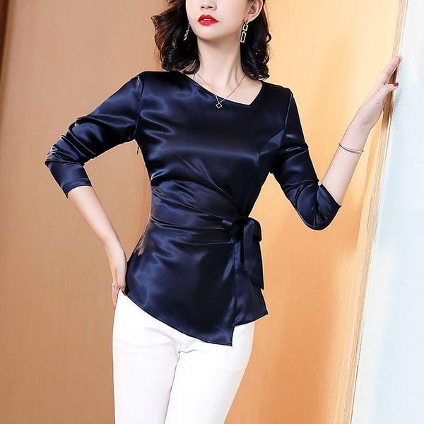 blue satin 2021 spring and autumn style light luxury drape waist slimming shirt long-sleeved t-shirt women women's, White
blue satin 2021 spring and autumn style light luxury drape waist slimming shirt long-sleeved t-shirt women women's, White