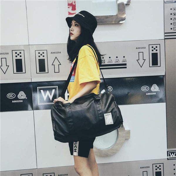 duffel bags travel bag pu cylinder handbag business trip large capacity aircraft luggage men and women sports fitness
duffel bags travel bag pu cylinder handbag business trip large capacity aircraft luggage men and women sports fitness