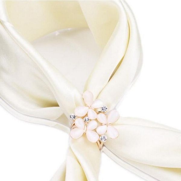 pins, brooches trendy fashion simple women's butterfly flower rhinestone scarves clip shawl buckle pearl crystal charming gift jewelry, Gray
pins, brooches trendy fashion simple women's butterfly flower rhinestone scarves clip shawl buckle pearl crystal charming gift jewelry, Gray
