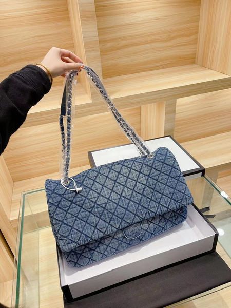 designer 2021 ladies fashion bag designer classic rhombus denim embroidered chain bagss skin-friendly soft messenger bags
designer 2021 ladies fashion bag designer classic rhombus denim embroidered chain bagss skin-friendly soft messenger bags