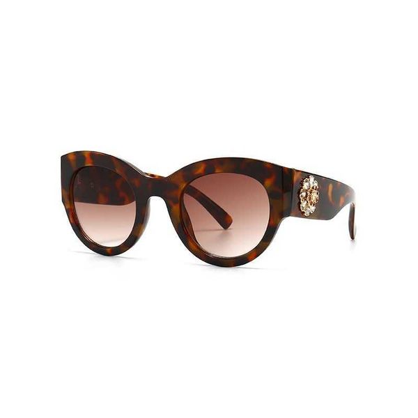 designer ray sunglasses luxury crystal petals for women gorgeous fashion ladies sun glasses oval frame shades, White;black
designer ray sunglasses luxury crystal petals for women gorgeous fashion ladies sun glasses oval frame shades, White;black
