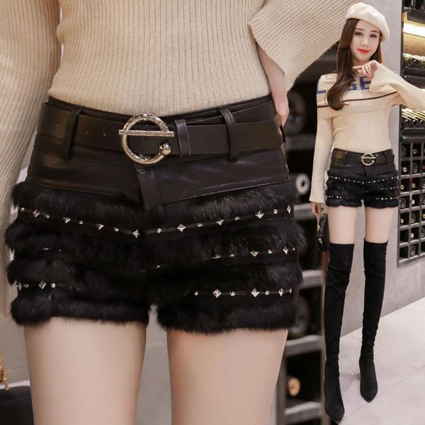 women's shorts 2021 autumn and winter korean style stitching leather bottoming wearing slim, White;black
women's shorts 2021 autumn and winter korean style stitching leather bottoming wearing slim, White;black
