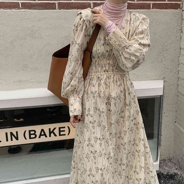 dresses women french retro v-neck floral printing gentle elegant long chic female high waist fashion clothe, Black;gray
dresses women french retro v-neck floral printing gentle elegant long chic female high waist fashion clothe, Black;gray