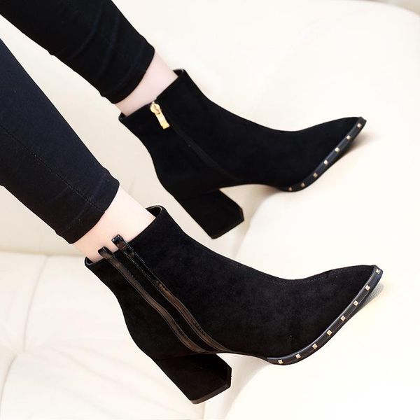 boots roman style rivets around short winter women pointed toe suede leather ankle booties japanned band botas mujerns58, Black
boots roman style rivets around short winter women pointed toe suede leather ankle booties japanned band botas mujerns58, Black