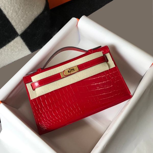 fashion crocodile pattern dinner bag classic designer leather clutch with gold buckle
fashion crocodile pattern dinner bag classic designer leather clutch with gold buckle