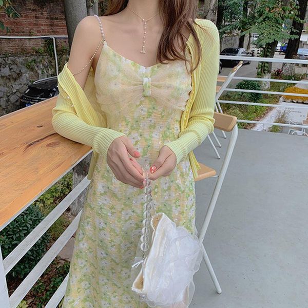 casual dresses summer vintage floral strap dress women vacation beach boho midi ladies yellow print evening party split 2021, Black;gray
casual dresses summer vintage floral strap dress women vacation beach boho midi ladies yellow print evening party split 2021, Black;gray