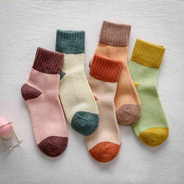 johnature autumn winter warm thick comfortable breathable ladies wool solid color plaid women socks 5 pairs/lot 210521, Black;white
johnature autumn winter warm thick comfortable breathable ladies wool solid color plaid women socks 5 pairs/lot 210521, Black;white