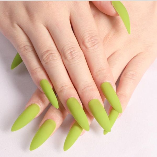 24pcs/set fashion acrylic false nail wine red black extra long matte easy apply sharp stiletto artificial decoration nails, Red;gold 
24pcs/set fashion acrylic false nail wine red black extra long matte easy apply sharp stiletto artificial decoration nails, Red;gold