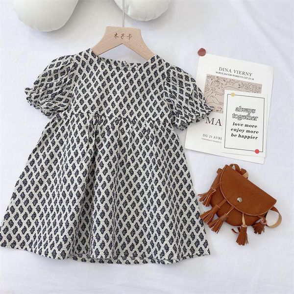 2021 kids clothing lovely dress o-neck short sleeve flowers print back hollow out 100% cotton girl child elegant ins dresses, Red;yellow
2021 kids clothing lovely dress o-neck short sleeve flowers print back hollow out 100% cotton girl child elegant ins dresses, Red;yellow