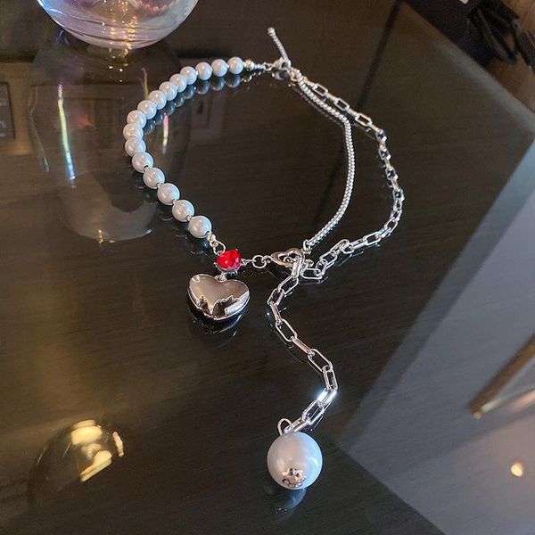 chokers minar personality red crystal rhinestone love heart choker necklace for women asymmetric pearls chain pendant necklaces gifts, Golden;silver
chokers minar personality red crystal rhinestone love heart choker necklace for women asymmetric pearls chain pendant necklaces gifts, Golden;silver