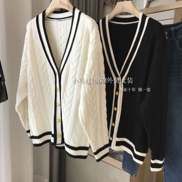 style, very thick college loose twist knitted cardigan, coat, sweater, wear, White;black
style, very thick college loose twist knitted cardigan, coat, sweater, wear, White;black