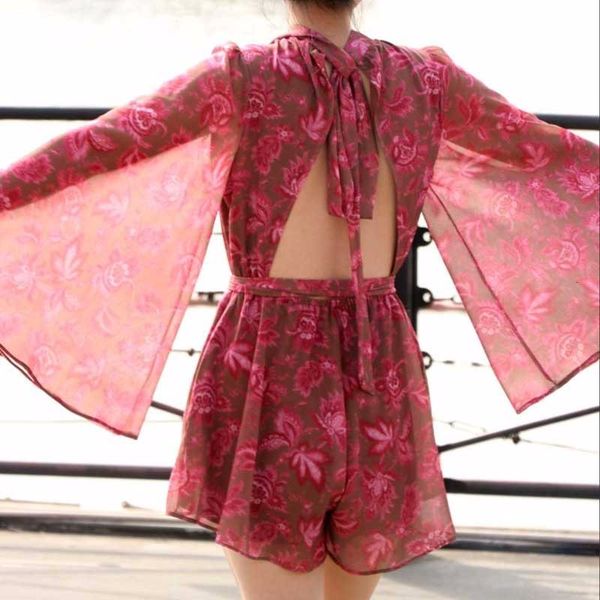 chiffon women dresses fashion flare sleeve high neck collar backless tie boho chic floral printed red resort playsuits, Black;gray
chiffon women dresses fashion flare sleeve high neck collar backless tie boho chic floral printed red resort playsuits, Black;gray