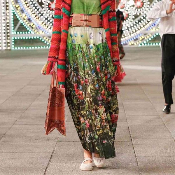skirts runway designer women's 2021fashion flower butterfly print pleated midi long holiday green skirt female, Black
skirts runway designer women's 2021fashion flower butterfly print pleated midi long holiday green skirt female, Black