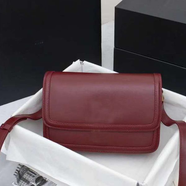 fashion messenger bag flap handbag purse calfskin leather crossbody bag metal letter spinning lock shoulder bag cross body bags
fashion messenger bag flap handbag purse calfskin leather crossbody bag metal letter spinning lock shoulder bag cross body bags
