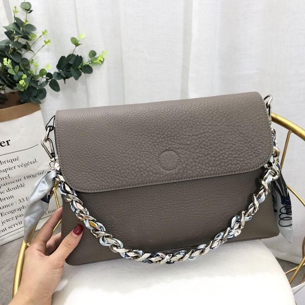 design hand 2021 the new style fashion simple genuine cow leather women one shoulder crossbody bag 30cm 5color
design hand 2021 the new style fashion simple genuine cow leather women one shoulder crossbody bag 30cm 5color