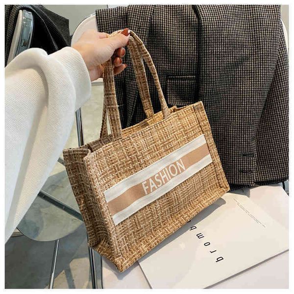 2022 factory wholesale new net red small capacity bag women's spring versatile ins one shoulder style portable bag, Black;red
2022 factory wholesale new net red small capacity bag women's spring versatile ins one shoulder style portable bag, Black;red