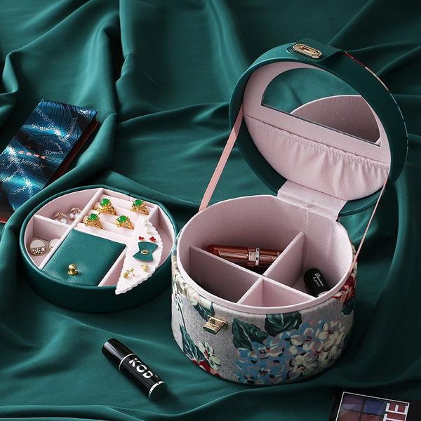 cosmetic bags & cases 2021 pu leather jewelry storage box portable double-layer packaging european-style multi-function winter gift
cosmetic bags & cases 2021 pu leather jewelry storage box portable double-layer packaging european-style multi-function winter gift