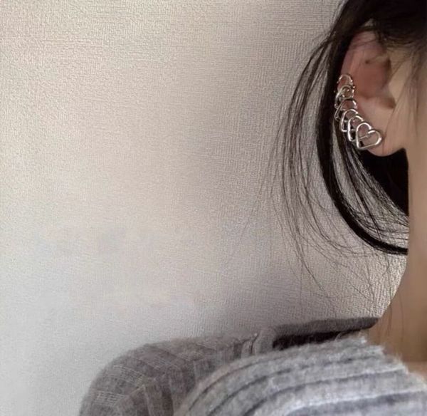 super-a one-piece heart-shaped hollow love earbone clip trendy earrings single metal earclip girl, Black
super-a one-piece heart-shaped hollow love earbone clip trendy earrings single metal earclip girl, Black