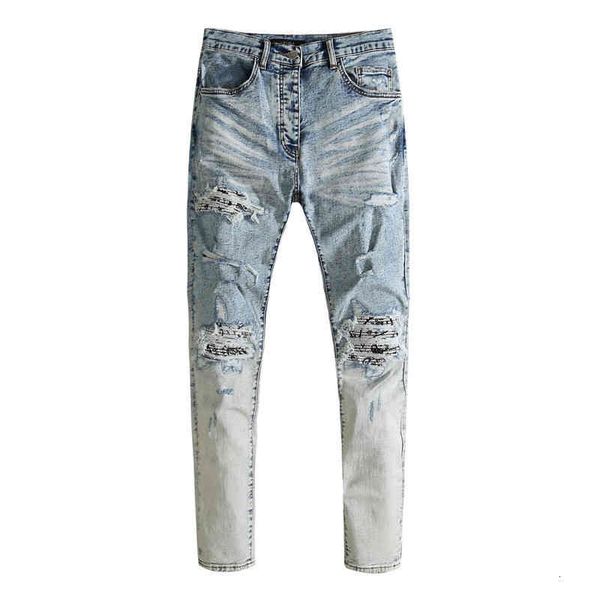 am wash water blue new hole worn cashew nut light slim fit jeans men's and women's high street fashion brand
am wash water blue new hole worn cashew nut light slim fit jeans men's and women's high street fashion brand
