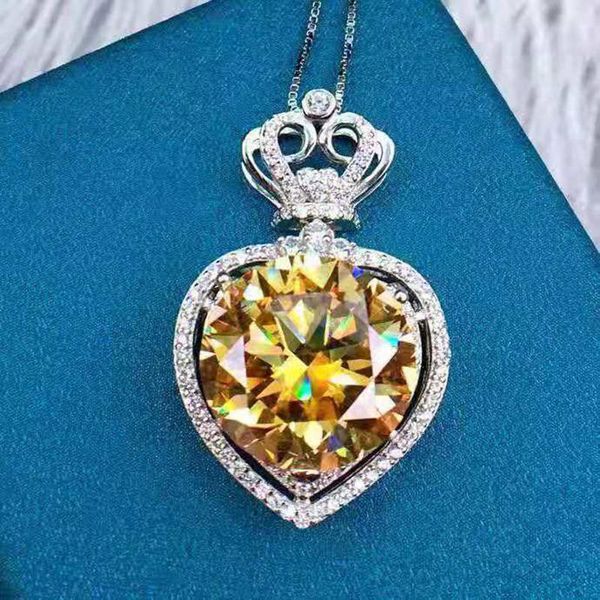 chains domineering golden moissan diamond pendant lucky hearts & arrows cut main stone 10 inlaid jewelry accessories, Silver
chains domineering golden moissan diamond pendant lucky hearts & arrows cut main stone 10 inlaid jewelry accessories, Silver