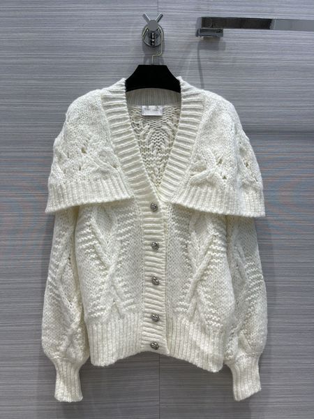milan runway sweaters 2021 autumn long sleeves v neck women's sweater high end jacquard cardigan designer coats 0822-7, White;black
milan runway sweaters 2021 autumn long sleeves v neck women's sweater high end jacquard cardigan designer coats 0822-7, White;black