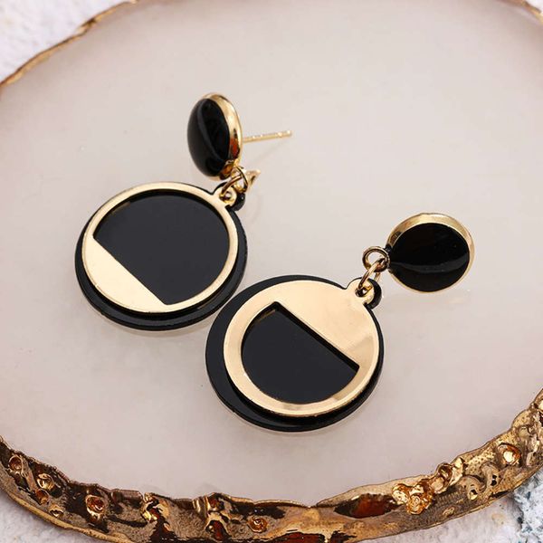 new simple versatile imitation baking paint geometric earrings, black circle earrings
new simple versatile imitation baking paint geometric earrings, black circle earrings