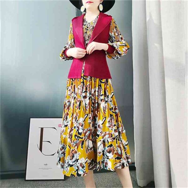 warm sales miyake fold pieces together collar collared waistcoat + printed dress long sleeves stock, White
warm sales miyake fold pieces together collar collared waistcoat + printed dress long sleeves stock, White