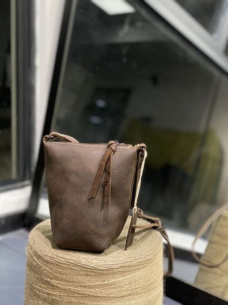 messenger bags messenger bags2021 leather handmade mobile phone mori single shoulder messenger bag women's 8943
messenger bags messenger bags2021 leather handmade mobile phone mori single shoulder messenger bag women's 8943