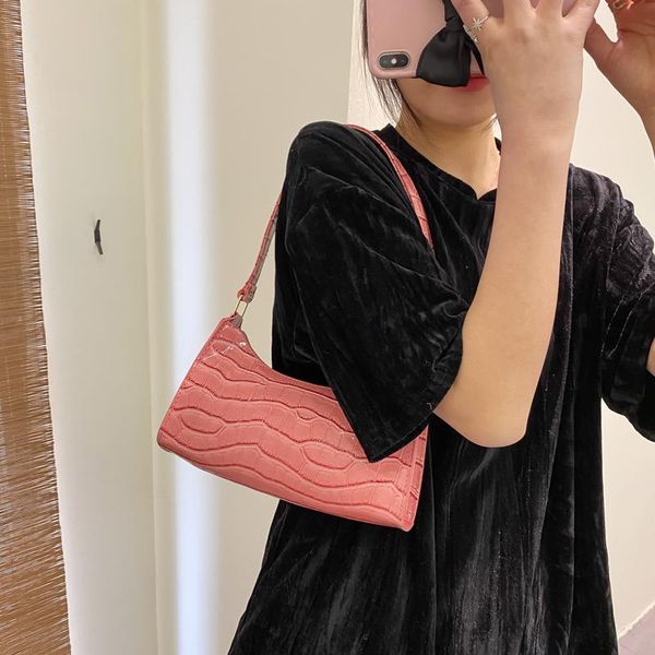 2021 cross body crocodile women's bag pattern ladies fashion purse handbags luxury design women underarm pu leather small shoulder armp
2021 cross body crocodile women's bag pattern ladies fashion purse handbags luxury design women underarm pu leather small shoulder armp