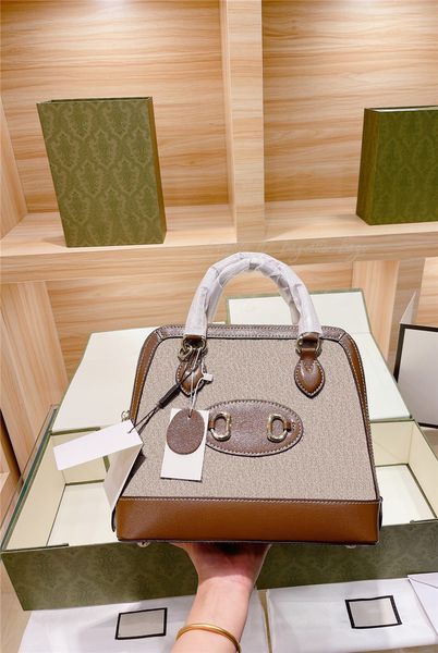 2021 new luxury designer women satchel clutch shell adies wallets fashion bags hasp hobo zipper interior slot pocket coin purses lady busine, Red;black
2021 new luxury designer women satchel clutch shell adies wallets fashion bags hasp hobo zipper interior slot pocket coin purses lady busine, Red;black