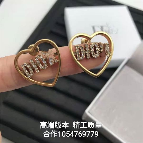 2021 new designer family earrings autumn and winter love letter diamond for women fashion personality earrings, Golden
2021 new designer family earrings autumn and winter love letter diamond for women fashion personality earrings, Golden