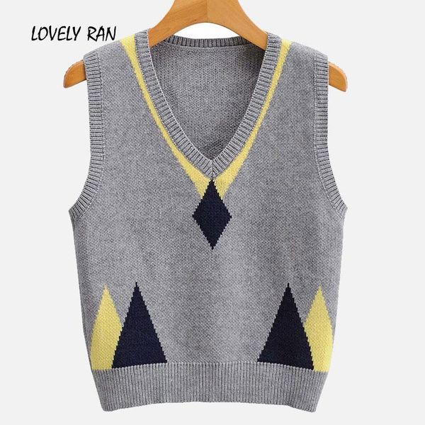 plaid women's knitted waistcoat v-neck sweater sleeveless female short tank 2021 spring sweet retro preppy style lady vest vests, Black;white
plaid women's knitted waistcoat v-neck sweater sleeveless female short tank 2021 spring sweet retro preppy style lady vest vests, Black;white