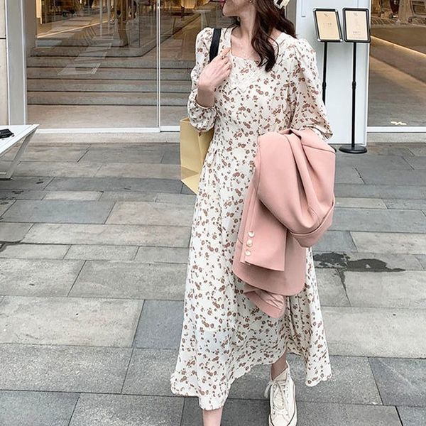 dresses french vintage women 2021 long sleeve casual floral female square collar print summer beach dress korean office lady, Black;gray
dresses french vintage women 2021 long sleeve casual floral female square collar print summer beach dress korean office lady, Black;gray