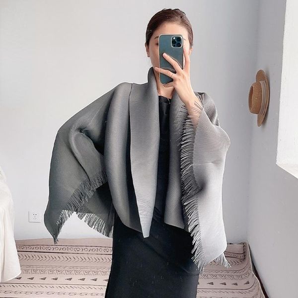 women's jackets tassel shawl cloak coat loose autumn 2021 temperament versatile pleated cardigan female fashion, Black;brown
women's jackets tassel shawl cloak coat loose autumn 2021 temperament versatile pleated cardigan female fashion, Black;brown