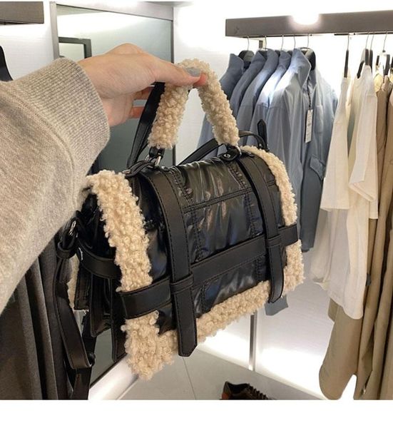 evening bags fashion fur bag women jumbo capacity totes handbag black pu leather shoulder messenger sheep 2021 winter deisgner
evening bags fashion fur bag women jumbo capacity totes handbag black pu leather shoulder messenger sheep 2021 winter deisgner