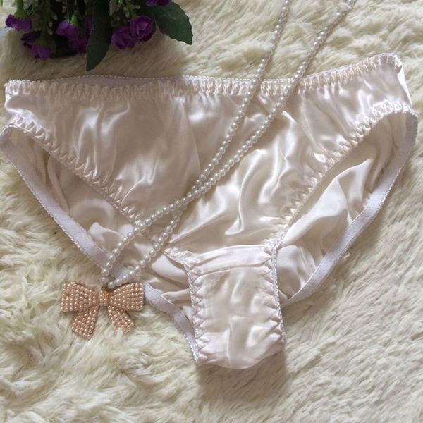 women's silk panties low-rise briefs female solid color underpants fashion -friendly underwear girls seamless lingerie, Black;pink
women's silk panties low-rise briefs female solid color underpants fashion -friendly underwear girls seamless lingerie, Black;pink