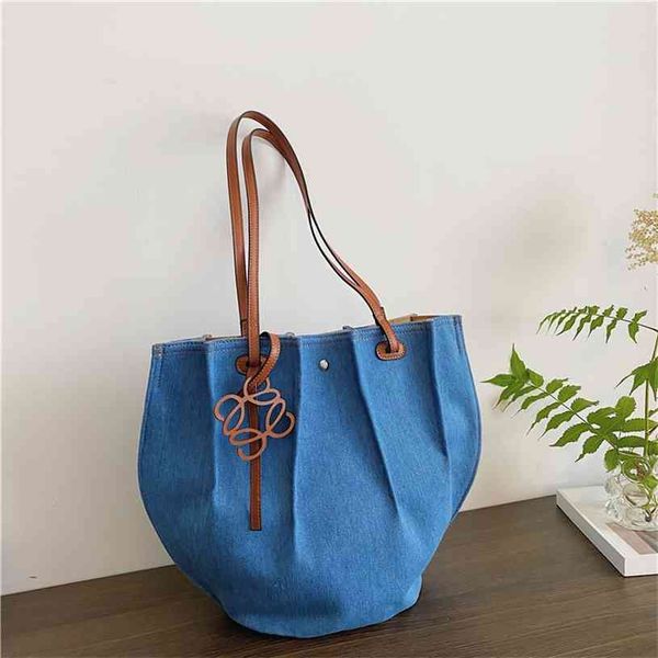 2021 korean large capacity denim shoulder bag women's 2021 fashion simple storage bags luxuryss designerss yw
2021 korean large capacity denim shoulder bag women's 2021 fashion simple storage bags luxuryss designerss yw
