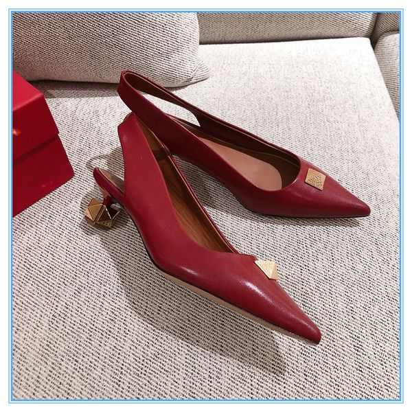 2021 summer fashion beach ladies sandals comfortable rhinestone platform wedges women shoes footwear pointedtoe slides with box, Black
2021 summer fashion beach ladies sandals comfortable rhinestone platform wedges women shoes footwear pointedtoe slides with box, Black
