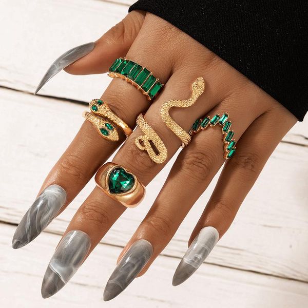 wedding rings 5pcs/set luxury green crystal love heart snake finger for women open shape metal ring set gold jewelry 19656, Slivery;golden
wedding rings 5pcs/set luxury green crystal love heart snake finger for women open shape metal ring set gold jewelry 19656, Slivery;golden