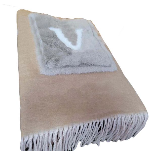 pocket designer scarf 100%wool scarves for man women fur shawl pashmina long neck 2 color with box and accessories, Blue;gray
pocket designer scarf 100%wool scarves for man women fur shawl pashmina long neck 2 color with box and accessories, Blue;gray