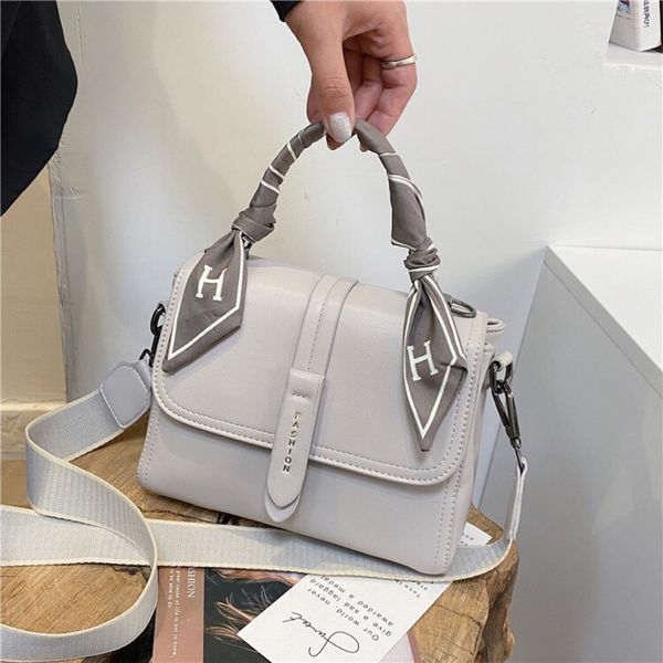 factory direct sale 75% off high texture 2021 new double shoulder belt simple single shoulder messenger versatile women's bags
factory direct sale 75% off high texture 2021 new double shoulder belt simple single shoulder messenger versatile women's bags