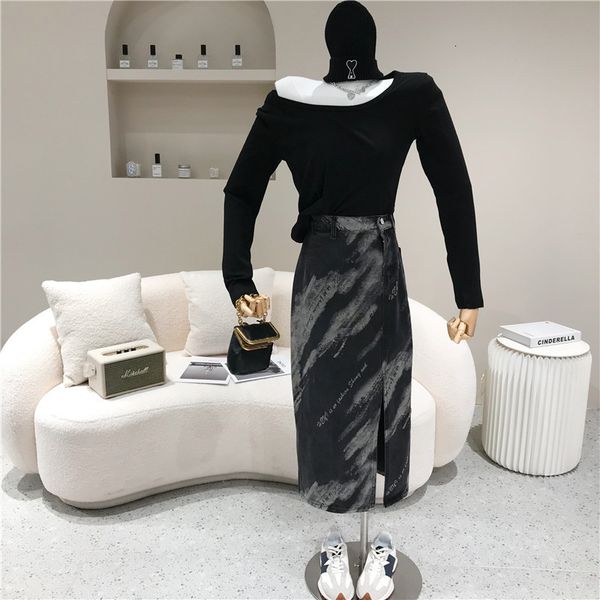 spring summer 2021 female niche irregular personality superior design sense deep-color shirt thin, White
spring summer 2021 female niche irregular personality superior design sense deep-color shirt thin, White