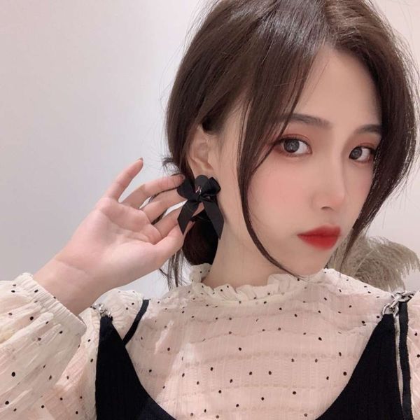 925 silver needle korean east gate black ribbon bow college texture net red earrings girl
925 silver needle korean east gate black ribbon bow college texture net red earrings girl