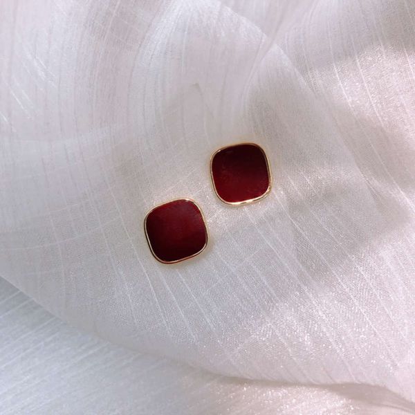 wine red square french advanced sense commuting temperament women's new fashion silver needle earrings in 2020, Black
wine red square french advanced sense commuting temperament women's new fashion silver needle earrings in 2020, Black