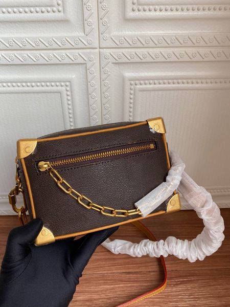 luxurys designers genuine leather shoulder bag handbags crossbody bags fashion men boy messenger bags quality
luxurys designers genuine leather shoulder bag handbags crossbody bags fashion men boy messenger bags quality