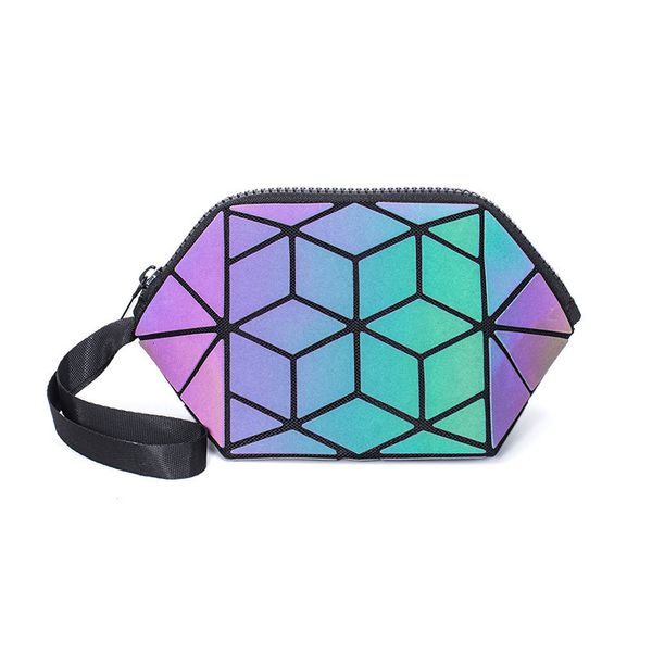 2021 geometric lingge make-up women's fashion hand gift luminous girls wash storage bag
2021 geometric lingge make-up women's fashion hand gift luminous girls wash storage bag