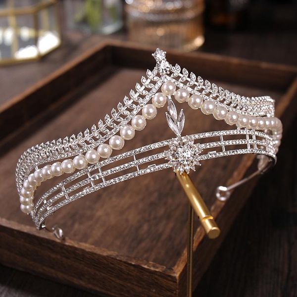 hair clips & barrettes wedding birthday accessories bridal crown headwear rhinestones inlaid retro headdress luxury alloy for female tiaras, Golden;silver
hair clips & barrettes wedding birthday accessories bridal crown headwear rhinestones inlaid retro headdress luxury alloy for female tiaras, Golden;silver
