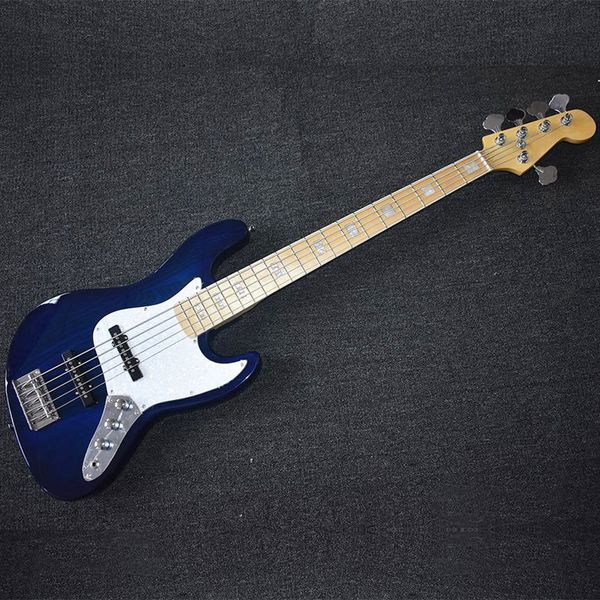 discounts 4 strings blue electric bass guitar with maple fretboard,white pickups ,can be customized
discounts 4 strings blue electric bass guitar with maple fretboard,white pickups ,can be customized