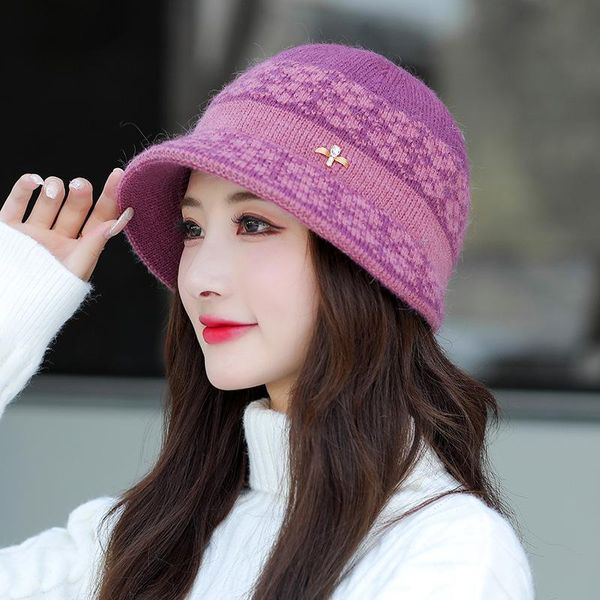 berets women fedoras 2021 winter middle aged hair knitted cap earmuffs jacquard plus velvet keep warm diamond hats, Blue;gray
berets women fedoras 2021 winter middle aged hair knitted cap earmuffs jacquard plus velvet keep warm diamond hats, Blue;gray
