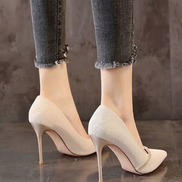 black high heeled sho women's profsional thin 2021 versatile lady temperament french small net red tip
black high heeled sho women's profsional thin 2021 versatile lady temperament french small net red tip